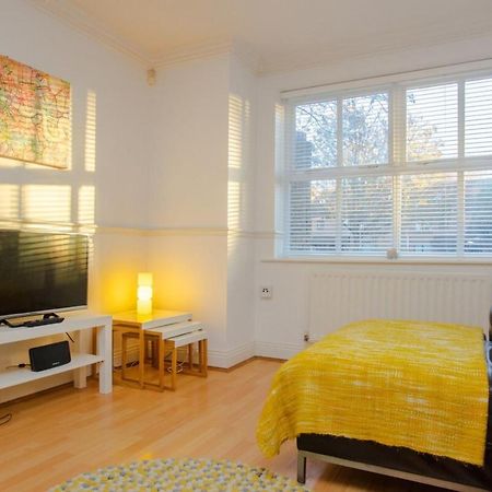 Contemporary 1Bedroom Flat In Camberwell Oval London Eksteriør bilde